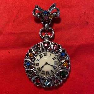 Vintage silver tone brooch (57)